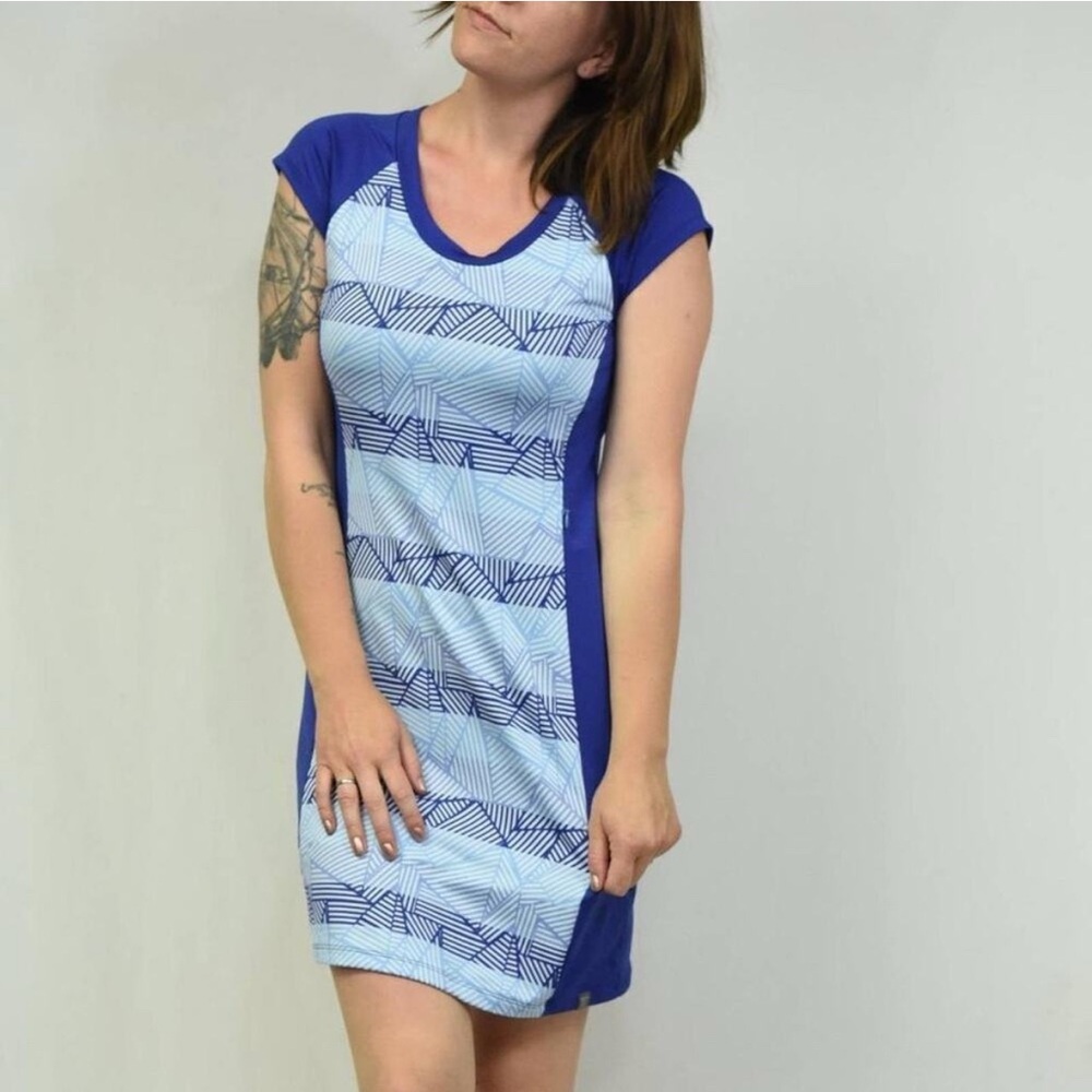 Title Nine Gidget 2.0 Dress Geometric Active Sport Tennis Golf Pocket‎ Size L